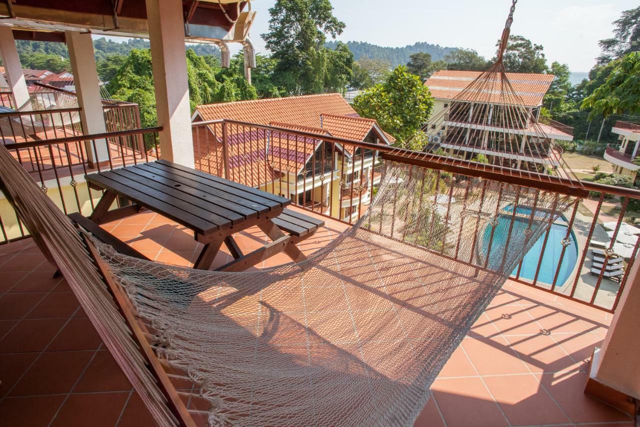 Anjungan Beach Resort Кампунг-Телук-Нипах Экстерьер фото
