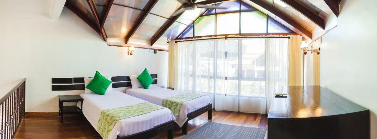 Anjungan Beach Resort Кампунг-Телук-Нипах Экстерьер фото