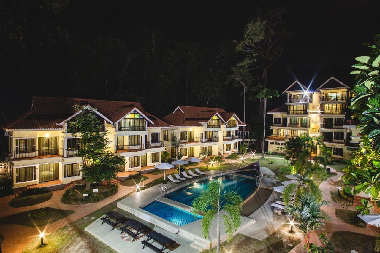 Anjungan Beach Resort Кампунг-Телук-Нипах Экстерьер фото
